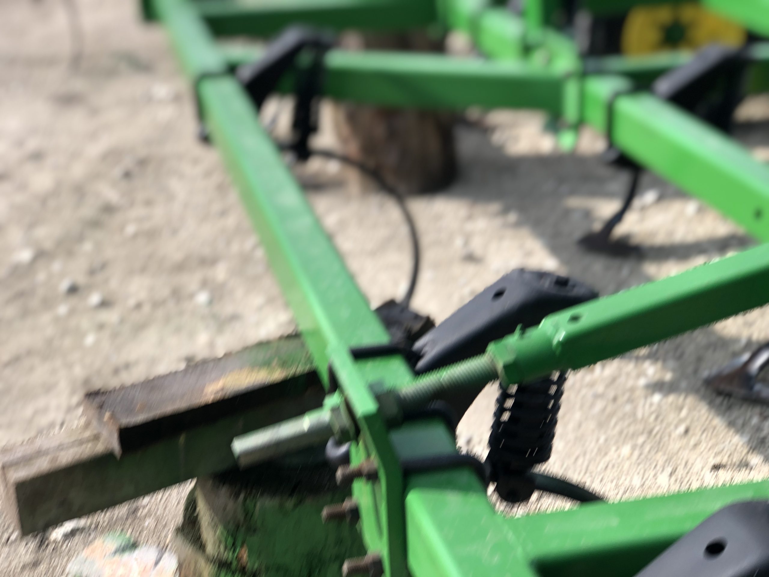 Культиватор John Deere 980 — изображение 6